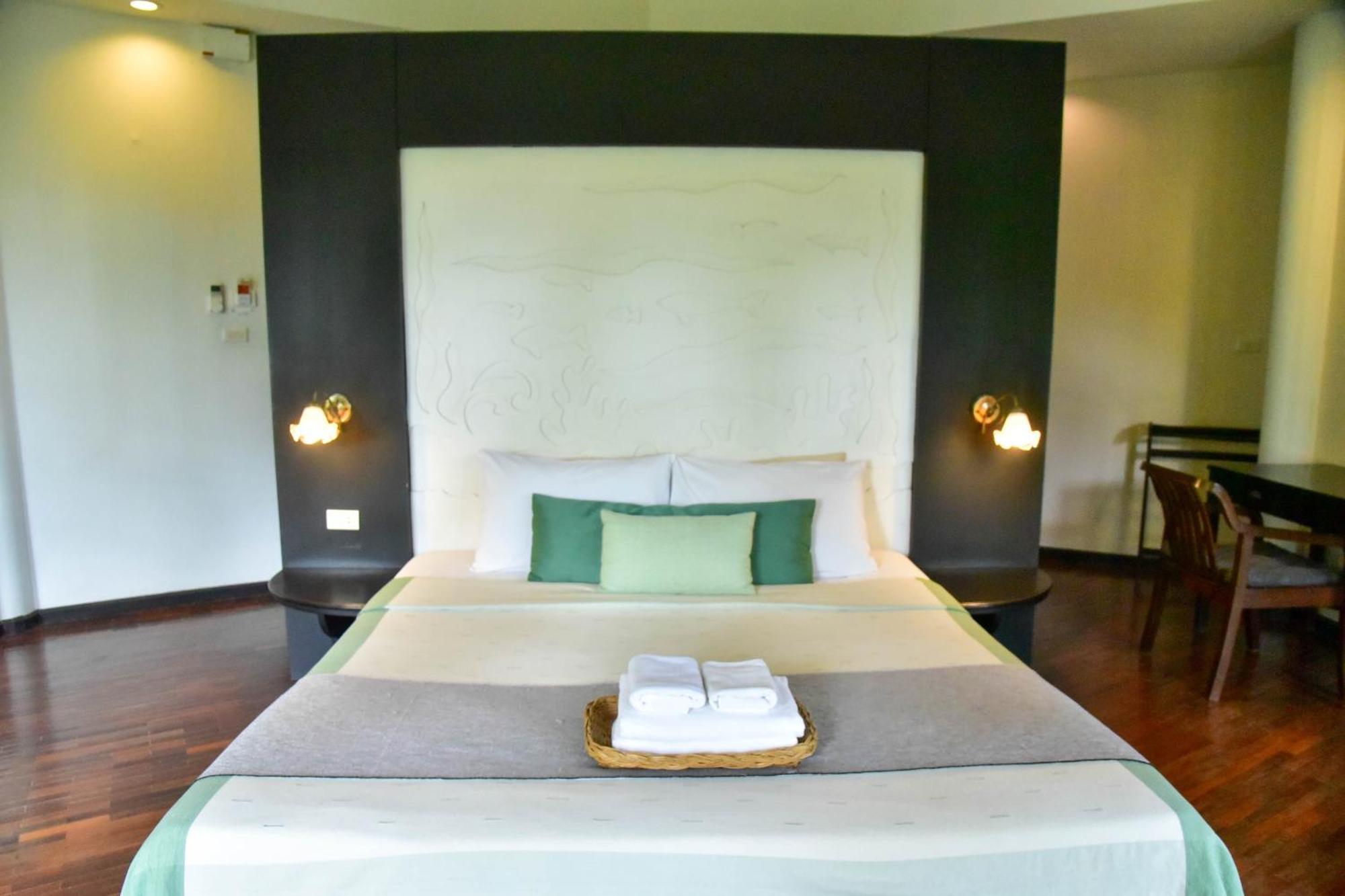 Tanaosri Resort Pranburi Bagian luar foto